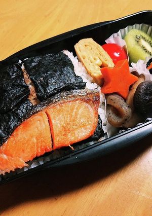 小学生男子の鮭のり弁-レシピのメイン写真