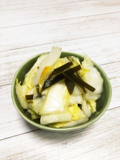 簡単すぎてごめんなさい!白菜の浅漬け。-レシピのメイン写真