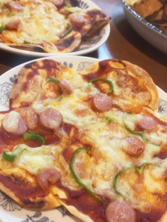 残った餃子の皮でピザ✨-レシピのメイン写真