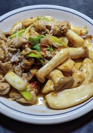 エリンギと豚肉のピリ辛炒め-レシピのメイン写真