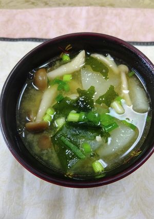 缶詰の汁を使った栄養ある味噌汁-レシピのメイン写真