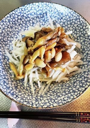 日向ぼっこキノコと大根のサラダ-レシピのメイン写真