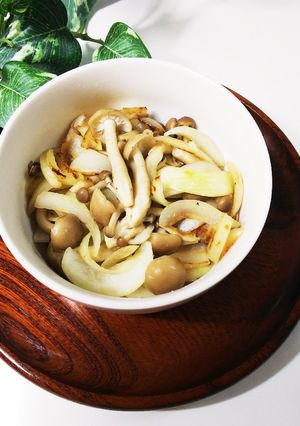 【簡単】＊きのことたまねぎのソテー＊-レシピのメイン写真
