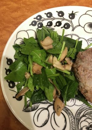 ルッコラきのこベーコンのガーリック醤油-レシピのメイン写真