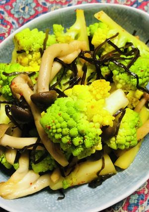 ロマネスコの塩昆布炒め-レシピのメイン写真