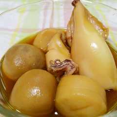 รูปของ レクチンフリー里芋といかの煮物