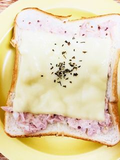 自分的基本のツナマヨでチーズトースト♪-レシピのメイン写真