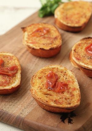 ミニトマトのアーリオ・オーリオトースト-レシピのメイン写真