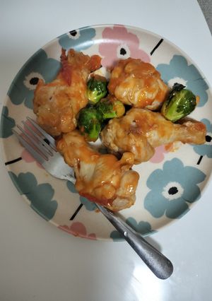 手羽元と芽キャベツニンニクトマト煮込み-レシピのメイン写真