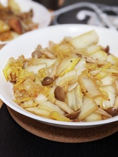 白菜キノコめんつゆバター炒め-レシピのメイン写真