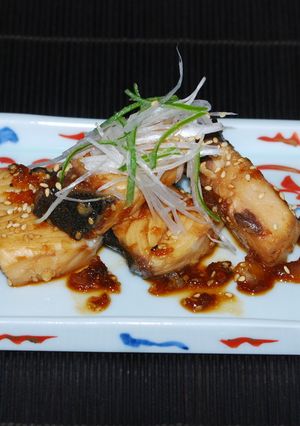 ブリの玉ねぎだれ照り焼き♪-レシピのメイン写真