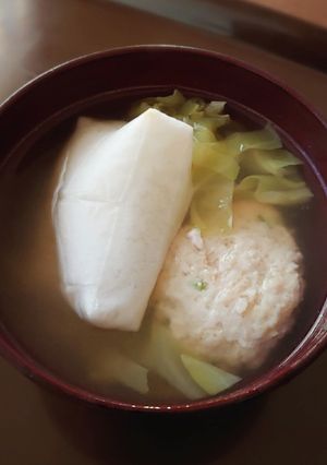 黒胡椒風味のキャベツとつくねの雑煮-レシピのメイン写真