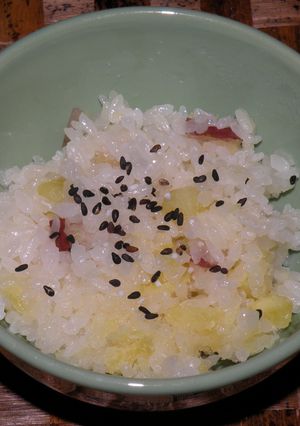 もちもち・ほくほく・さつまいもごはん-レシピのメイン写真