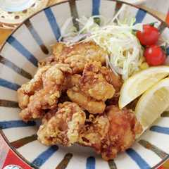 รูปของ 油1cm♡鶏ももの楽うま和から揚げ