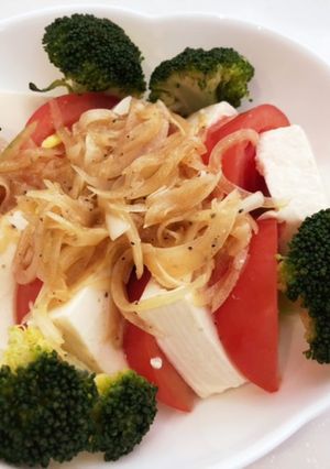 酢と玉ねぎでさっぱり！トマトと豆腐サラダ-レシピのメイン写真