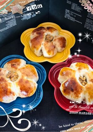 レンジ発酵♡お花の形がキュートな胡桃パン-レシピのメイン写真