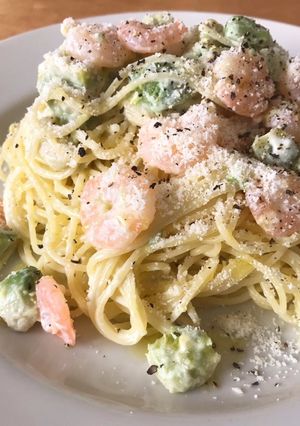 小エビとアボカドのチーズクリームパスタ-レシピのメイン写真