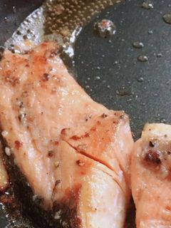 しゃけのガーリックステーキ-レシピのメイン写真