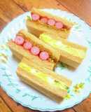 赤ウィンナーカレーキャベツサンドイッチ