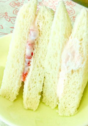 【離乳食中期】いちごのソースサンド-レシピのメイン写真