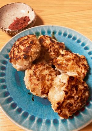 鶏バーグ　梅肉添え-レシピのメイン写真