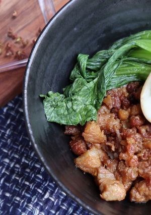 煮た豚肉、煮汁とライス・台湾ルーローハン-レシピのメイン写真
