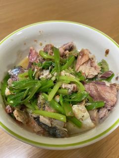 簡単おつまみ♩さっぱりとせりの鯖缶和え-レシピのメイン写真