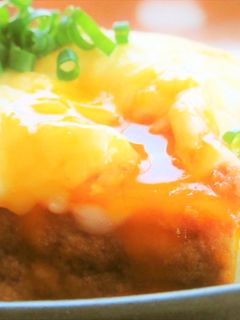 半熟卵がとろ~り♪厚揚げの明太チーズ焼き-レシピのメイン写真