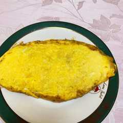รูปของ ☆肉じゃがリメイク!カレー味のオムレツ☆