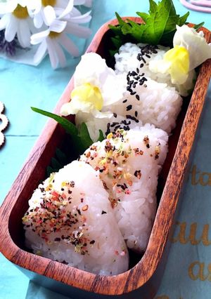 如月10　俵おにぎりとミニおにぎり-レシピのメイン写真