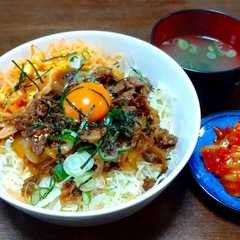 รูปของ 簡単!手作りダレの牛焼肉丼
