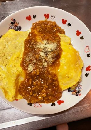 ドライカレーのミートソースオムライス-レシピのメイン写真