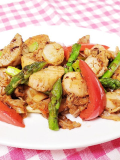 アスパラガスとベビーホタテのXO醤炒め-レシピのメイン写真