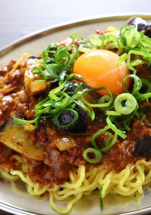 麻婆茄子×キーマの濃厚カレーまぜ麺！-レシピのメイン写真