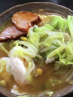 カップラーメンで作る野菜たっぷりラーメン-レシピのメイン写真