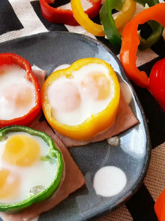 お弁当にも♪ピーマンの目玉焼き-レシピのメイン写真