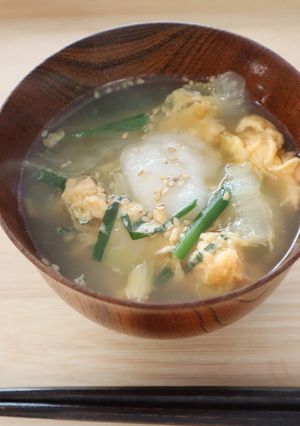朝にもおすすめのニラと白菜の餅入りスープ-レシピのメイン写真