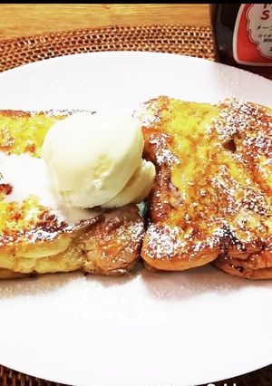 フレンチバニラアイスにトーストです。-レシピのメイン写真