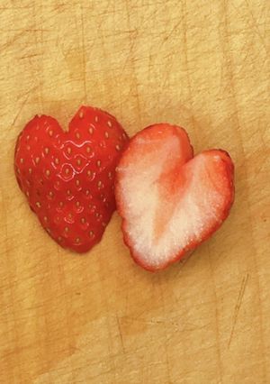 ハートいちごの切り方♡うちかわごはん♡-レシピのメイン写真