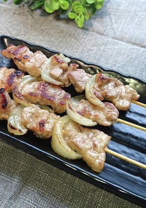 豚バラと玉ねぎの豚バラ焼鳥(おうちで焼鳥-レシピのメイン写真