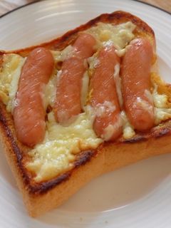 冷凍作りおきウインナーカレーマヨトースト-レシピのメイン写真