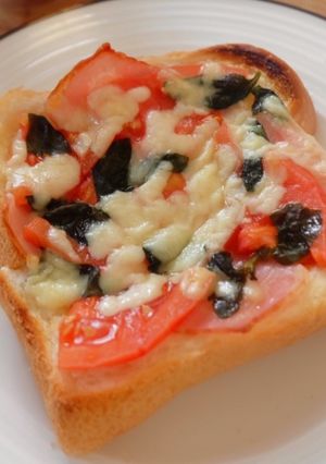 冷凍作りおき♪トマトとベーコンのトースト-レシピのメイン写真