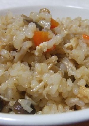 白だしで♪玄米100%のきのこご飯-レシピのメイン写真
