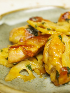 鶏ももと蓮根のシソ照り炒め-レシピのメイン写真