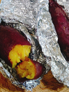 オーブンで簡単✨待ち時間なし⁉️の焼き芋-レシピのメイン写真