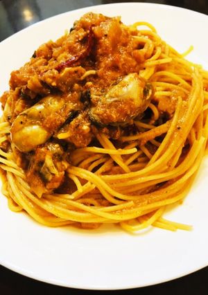 牡蠣のオイル煮でトマトソースパスタ-レシピのメイン写真