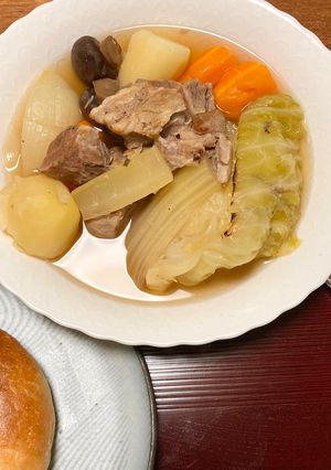 豚ブロック肉と丸ごとキャベツのポトフ-レシピのメイン写真