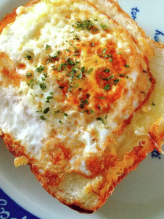 トースターいらず!目玉焼きチーズパン♪-レシピのメイン写真