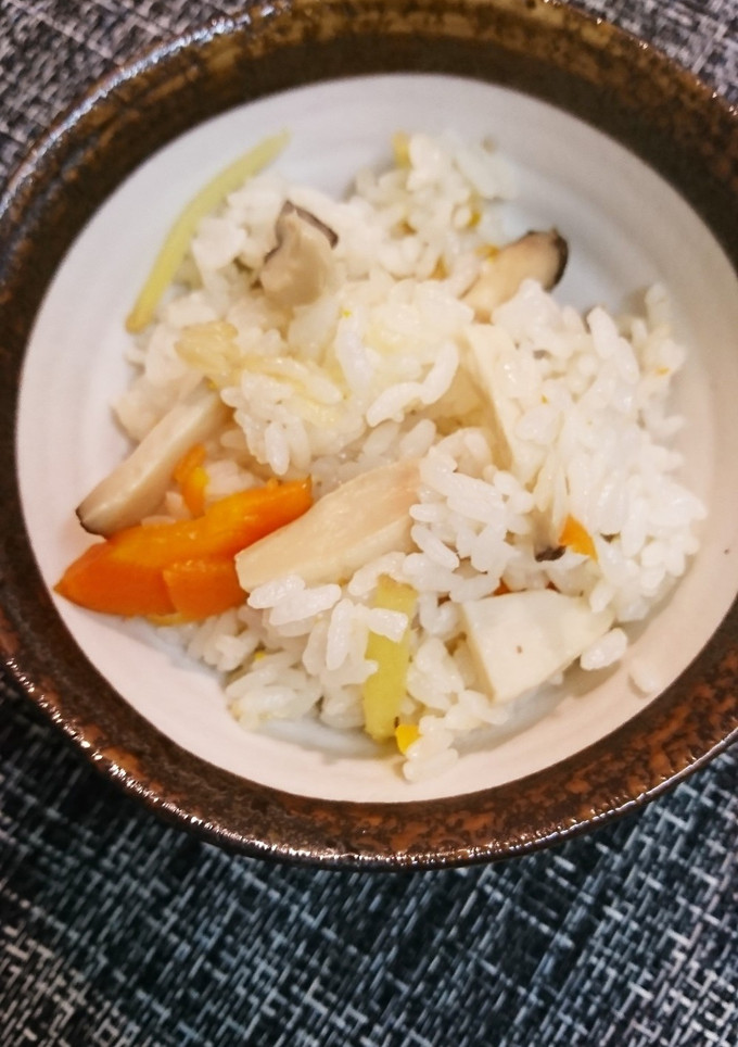 キノコと生姜の炊き込みご飯-レシピのメイン写真