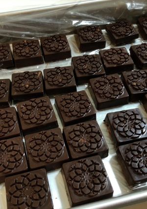 アーモンドキャラメルのクランチチョコ-レシピのメイン写真